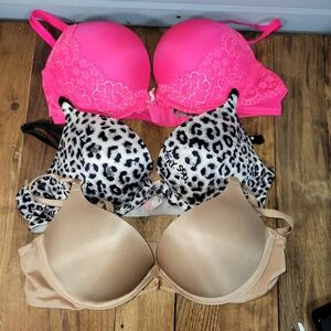Victoria's Secret bra lot size 36A